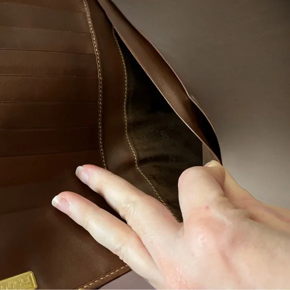 Gucci Monogram Bag with Blue and Cream Scarf - Picture 4 of 8